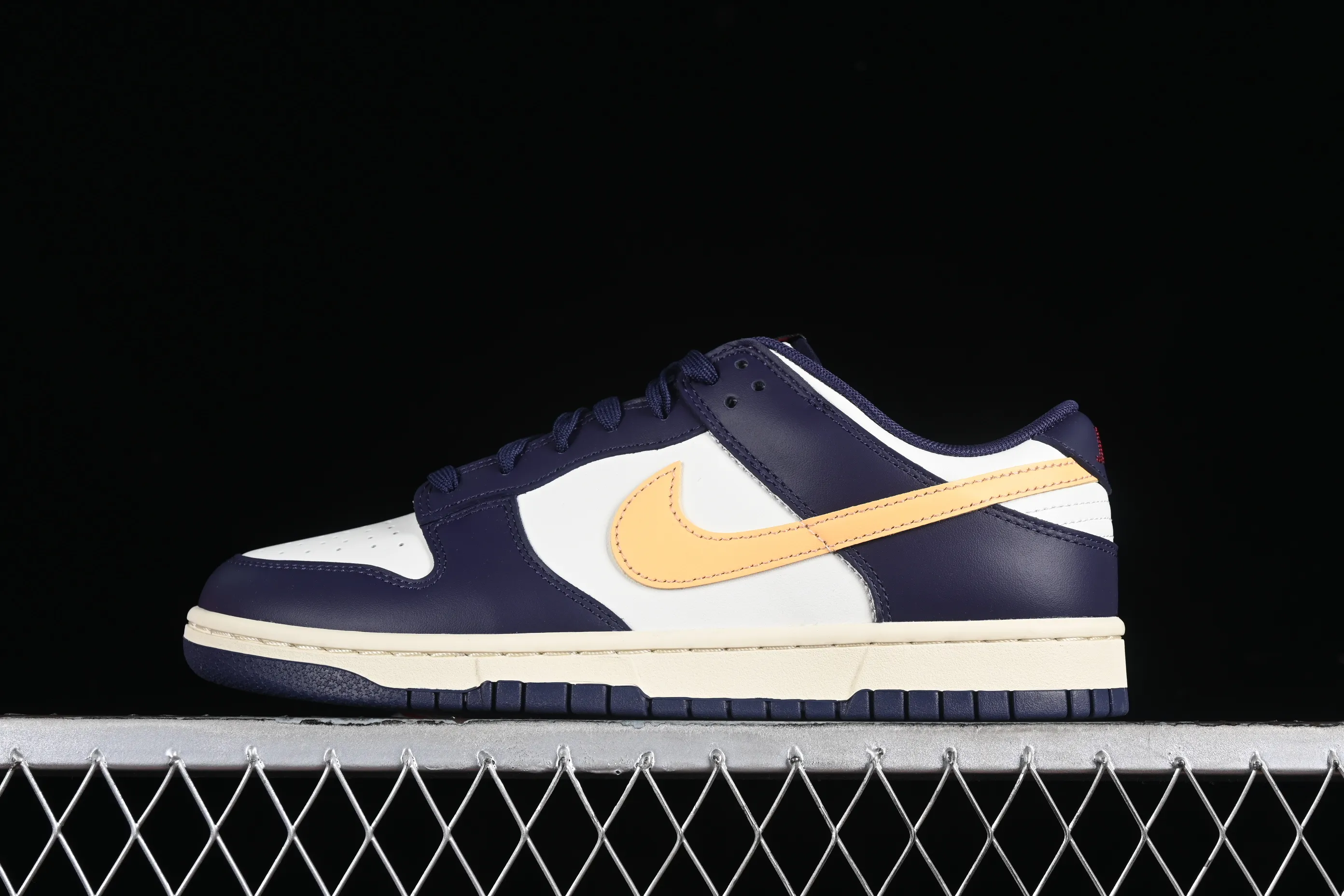All Categories Nk SB Dunk Series Nk SB Dunk Low Low-top Casual Shoes Foreign Trade Version Nk Dunk Low Retro "Navy Blue" Purple Gold White SB Low-top Casual Shoes FV8106-181